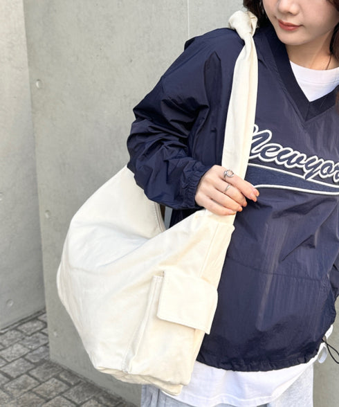 【A4サイズ対応】スマホポケット付き ビッグキャンバスショルダーバッグ | CL1231007 | アイボリー