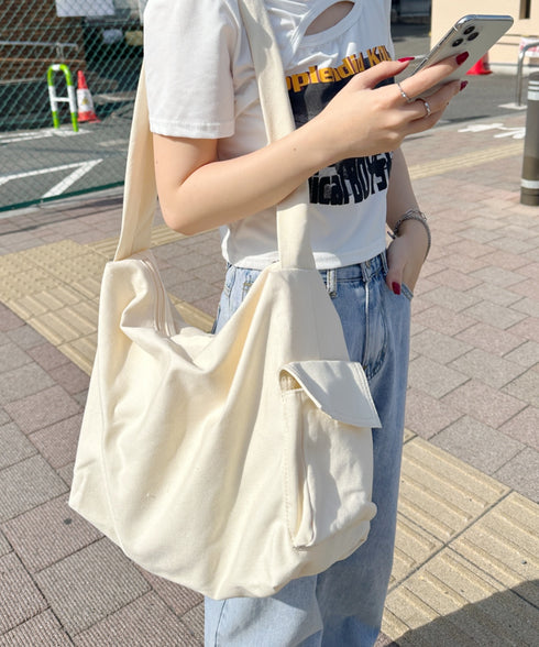 【A4サイズ対応】スマホポケット付き ビッグキャンバスショルダーバッグ | CL1231007 | アイボリー