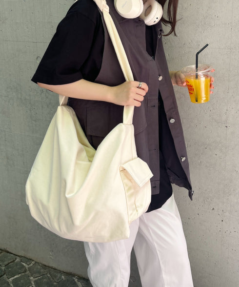 【A4サイズ対応】スマホポケット付き ビッグキャンバスショルダーバッグ | CL1231007 | アイボリー