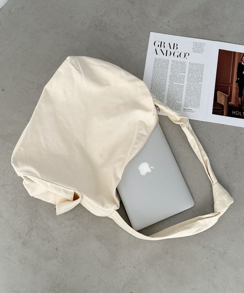 【A4サイズ対応】スマホポケット付き ビッグキャンバスショルダーバッグ | CL1231007 | アイボリー