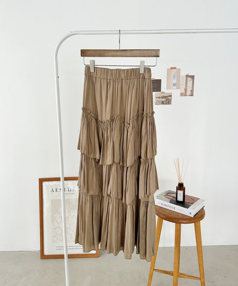 Iラインギャザーティアードロングスカート | CL2231208 | ベージュ