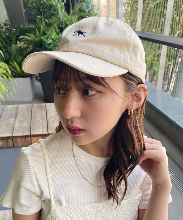 【POLO CHAMPS/ポロチャンプス】別注 ワンポイント 刺繍 ユニセックス ローキャップ | MD5231001 | グレイッシュベージュ