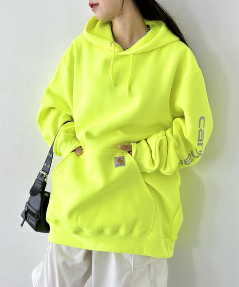 Carhartt(カーハート)/ ルーズフィット 袖ロゴ パーカー スウェット フーディー ミッドウエイト オーバーサイズ / K288 / Loose Fit Midweight Logo Sleeve Graphic Sweatshirt | IL2224045 | ライム