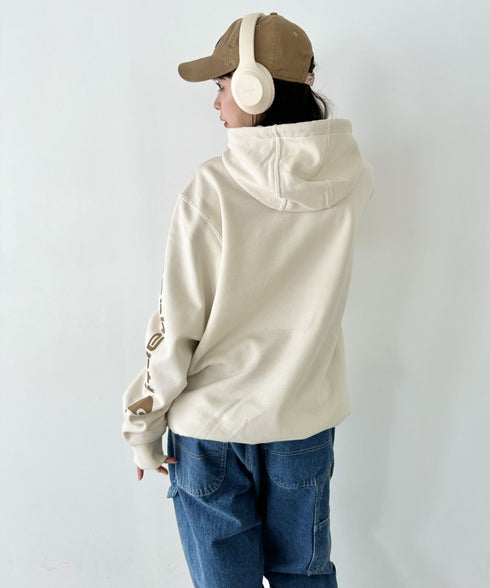 Carhartt(カーハート)/ ルーズフィット 袖ロゴ パーカー スウェット フーディー ミッドウエイト オーバーサイズ / K288 / Loose Fit Midweight Logo Sleeve Graphic Sweatshirt | IL2224045 | ホワイト