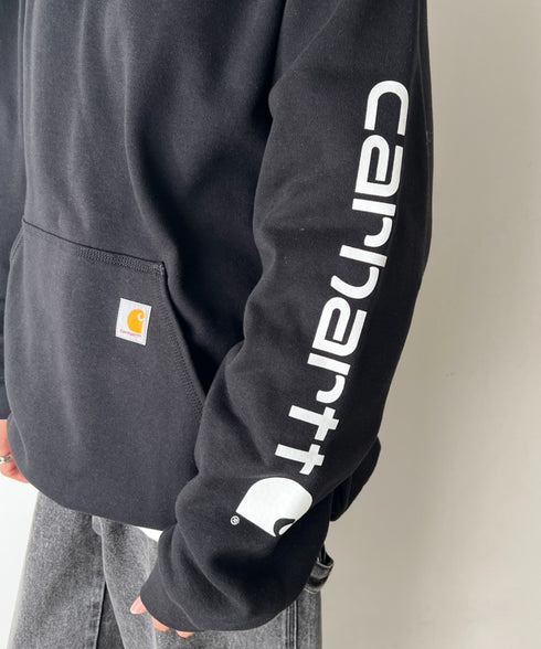 Carhartt(カーハート)/ ルーズフィット 袖ロゴ パーカー スウェット フーディー ミッドウエイト オーバーサイズ / K288 / Loose Fit Midweight Logo Sleeve Graphic Sweatshirt | IL2224045 | ブラック