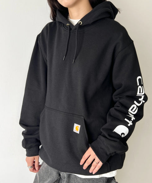 Carhartt(カーハート)/ ルーズフィット 袖ロゴ パーカー スウェット フーディー ミッドウエイト オーバーサイズ / K288 / Loose Fit Midweight Logo Sleeve Graphic Sweatshirt | IL2224045 | ブラック