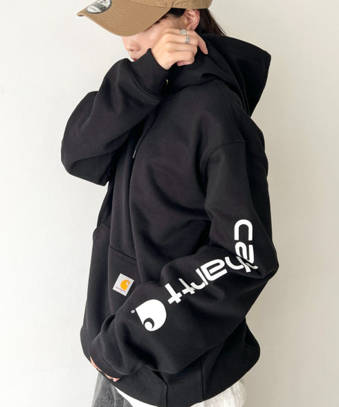 Carhartt(カーハート)/ ルーズフィット 袖ロゴ パーカー スウェット フーディー ミッドウエイト オーバーサイズ / K288 / Loose Fit Midweight Logo Sleeve Graphic Sweatshirt | IL2224045 | ブラック