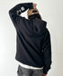 Carhartt(カーハート)/ ルーズフィット 袖ロゴ パーカー スウェット フーディー ミッドウエイト オーバーサイズ / K288 / Loose Fit Midweight Logo Sleeve Graphic Sweatshirt | IL2224045 | ブラック