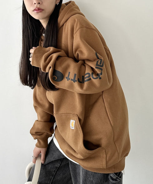 Carhartt(カーハート)/ ルーズフィット 袖ロゴ パーカー スウェット フーディー ミッドウエイト オーバーサイズ / K288 / Loose Fit Midweight Logo Sleeve Graphic Sweatshirt | IL2224045 | ブラウン