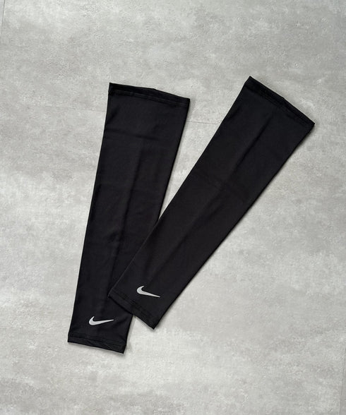 NIKE(ナイキ)/アームカバー スウッシュ ライトウェイト ドライフィット ランニングスリーブ 2.0 | IL6233003 | ブラック