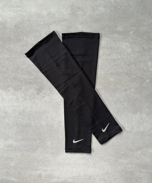 NIKE(ナイキ)/アームカバー スウッシュ ライトウェイト ドライフィット ランニングスリーブ 2.0 | IL6233003 | ブラック