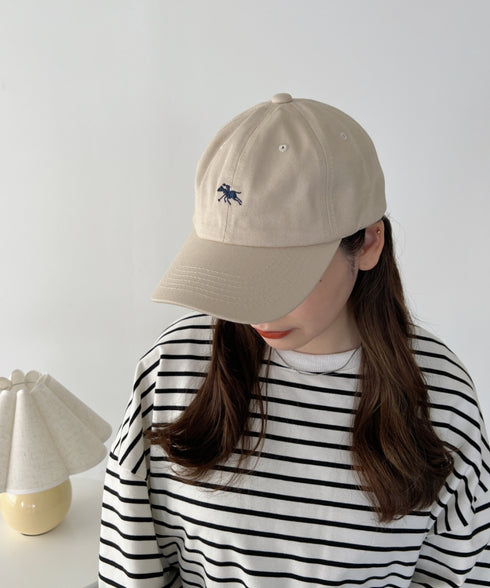 【POLOCHAMPS/ポロチャンプス】別注 ワンポイント 刺繍 ユニセックス ローキャップ | CL5231380 | グレイッシュベージュ