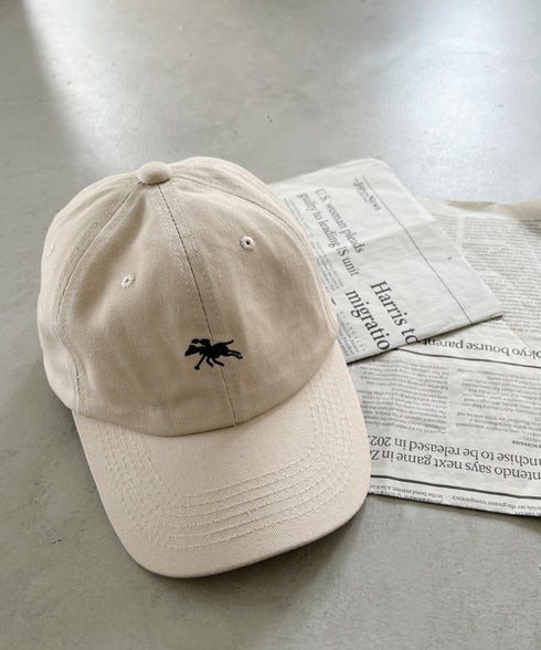 【POLOCHAMPS/ポロチャンプス】別注 ワンポイント 刺繍 ユニセックス ローキャップ | CL5231380 | グレイッシュベージュ