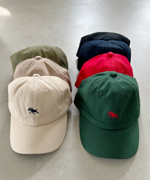 【POLOCHAMPS/ポロチャンプス】別注 ワンポイント 刺繍 ユニセックス ローキャップ | CL5231380 | レッド