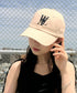 WOOALONG(ウアロン)/シグネチャー ロゴ ベースボール キャップ サイズ調整可能/Signature Logo ball cap | IL5231046 | ベージュ