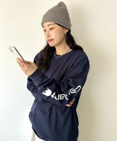 Carhartt(カーハート)/袖ロゴ ロンT USA規格 ルーズフィット ヘビーウェイト 6.75Oz ビッグサイズ オーバーサイズ コットン K231/ LOOSE FIT HEAVYWEIGHT LONG-SLEEVE LOGO SLEEVE GRAPHIC T-SHIRT | IM2233010 | ネイビー