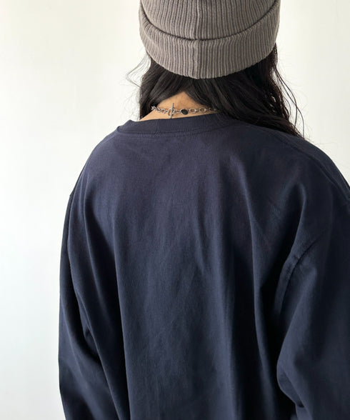 Carhartt(カーハート)/袖ロゴ ロンT USA規格 ルーズフィット ヘビーウェイト 6.75Oz ビッグサイズ オーバーサイズ コットン K231/ LOOSE FIT HEAVYWEIGHT LONG-SLEEVE LOGO SLEEVE GRAPHIC T-SHIRT | IM2233010 | ネイビー