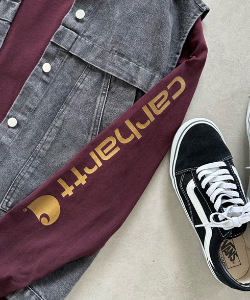 Carhartt(カーハート)/袖ロゴ ロンT USA規格 ルーズフィット ヘビーウェイト 6.75Oz ビッグサイズ オーバーサイズ コットン K231/ LOOSE FIT HEAVYWEIGHT LONG-SLEEVE LOGO SLEEVE GRAPHIC T-SHIRT | IM2233010 | ワインレッド