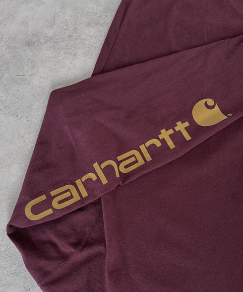 Carhartt(カーハート)/袖ロゴ ロンT USA規格 ルーズフィット ヘビーウェイト 6.75Oz ビッグサイズ オーバーサイズ コットン K231/ LOOSE FIT HEAVYWEIGHT LONG-SLEEVE LOGO SLEEVE GRAPHIC T-SHIRT | IM2233010 | ワインレッド