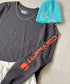 Carhartt(カーハート)/袖ロゴ ロンT USA規格 ルーズフィット ヘビーウェイト 6.75Oz ビッグサイズ オーバーサイズ コットン K231/ LOOSE FIT HEAVYWEIGHT LONG-SLEEVE LOGO SLEEVE GRAPHIC T-SHIRT | IM2233010 | ダークグレー