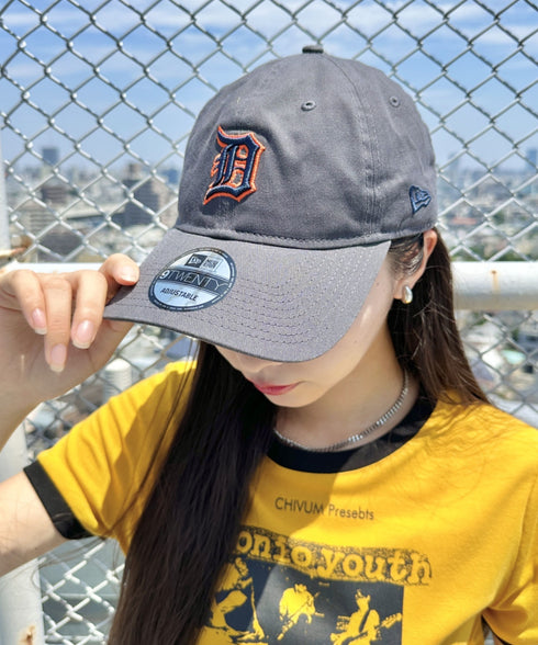 NEW ERA(ニューエラ)/9TWENTY MLB CORE CLASSIC 限定 メジャーリーグ べースボール ロゴキャップ MLB公式 チームロゴネームタグ アジャスター付 サイズ調整可能 | IM5232030 | チャコールグレー