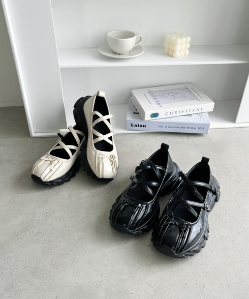 【22.5cm~24.5cm】ボリュームソールバレリーナストラップシューズ | LO3233215 | ブラック