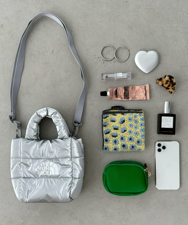 THE NORTH FACE(ザ・ノースフェイス)/2WAY メタリック ミニ ショルダーパデットバッグ/PLUMPY TOTE BAG | IM1233037 | シルバー