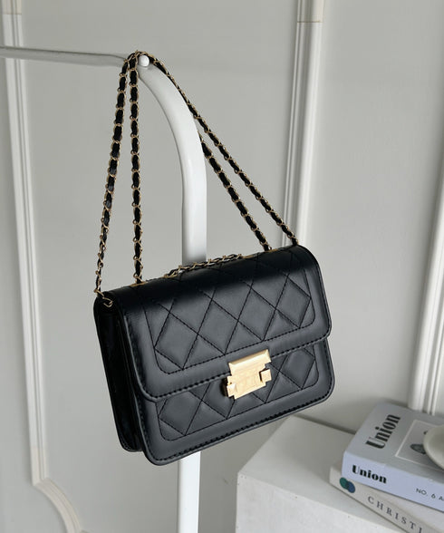 キルティングチェーンショルダーバッグ | LO1233472 | ブラック