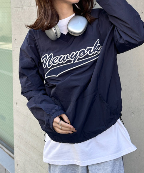 カレッジロゴ刺繍ナイロンプルオーバー | CL2233853 | ネイビー