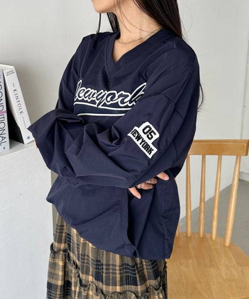 カレッジロゴ刺繍ナイロンプルオーバー | CL2233853 | ネイビー