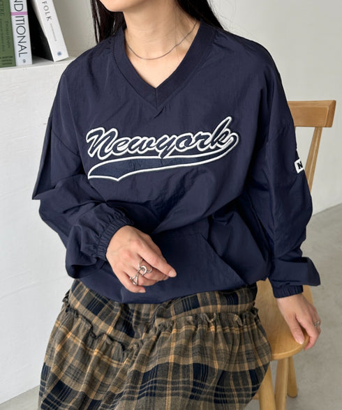 カレッジロゴ刺繍ナイロンプルオーバー | CL2233853 | ネイビー