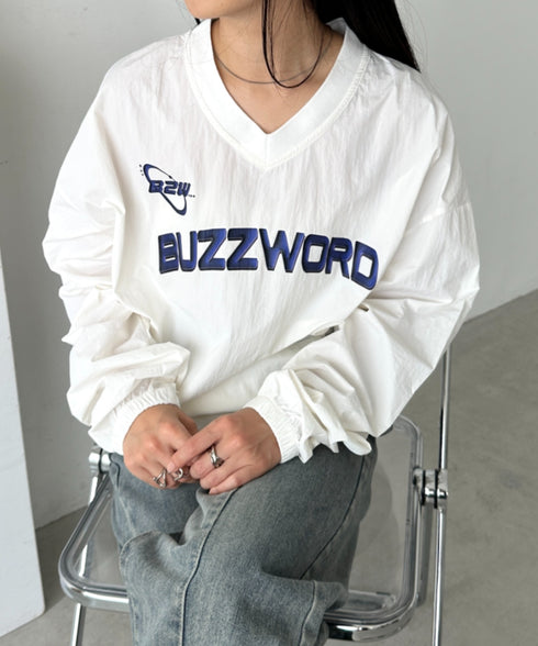 カレッジロゴ刺繍ナイロンプルオーバー | CL2233853 | ホワイト系その他