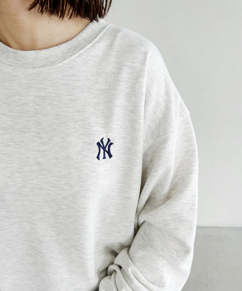 【MLB/エムエルビー】メジャーリーグベースボール 別注 チームロゴ刺繍 裏毛スウェット | MD2233027 | グレー