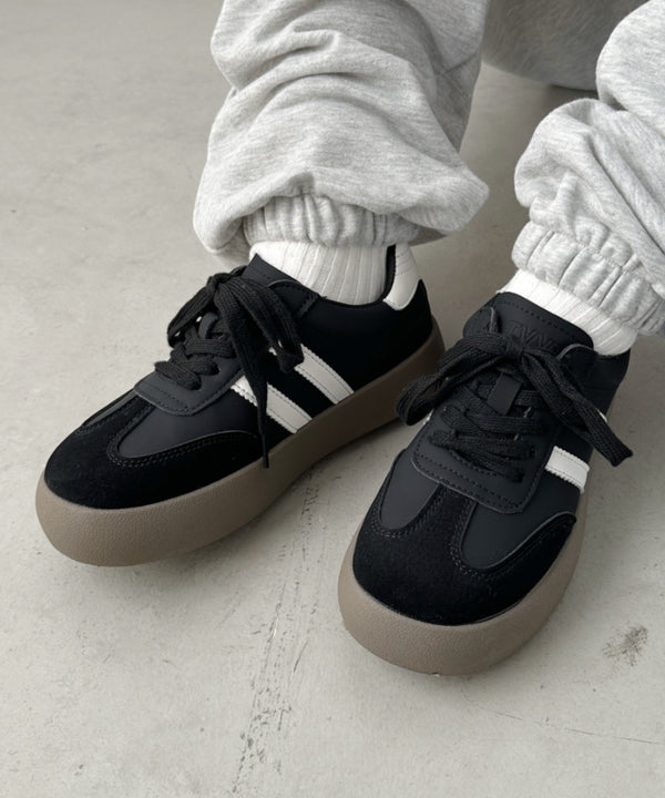 ライン厚底ジャーマンスニーカー | CL3233925 | ブラック