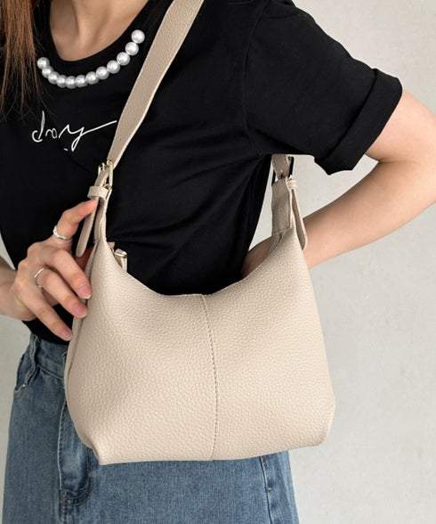 round moon shoulder bag/ワンハンドルラウンドムーンPUショルダーバッグ | UN12410052 | グレイッシュベージュ