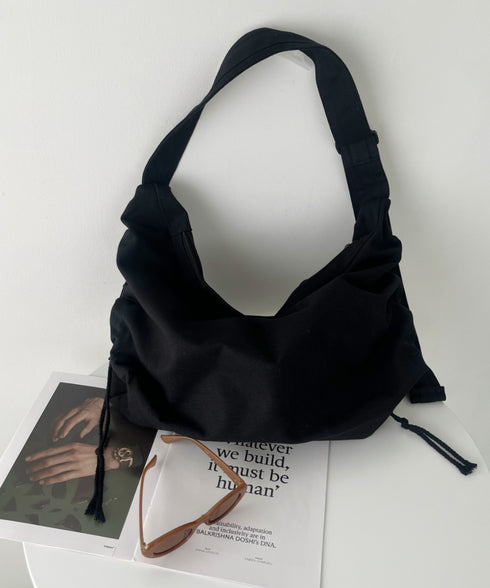 ドローコードギャザーキャンバスショルダーバッグ | CL12410114 | ブラック