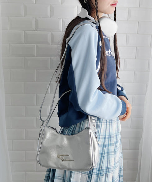 メタルモチーフワンハンドルショルダーバッグ | NU12410129 | シルバー