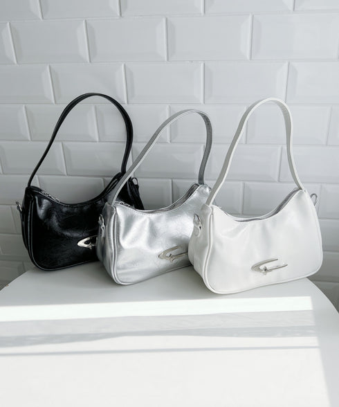 メタルモチーフワンハンドルショルダーバッグ | NU12410129 | ブラック