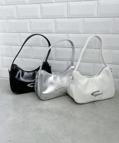 メタルモチーフワンハンドルショルダーバッグ | NU12410129 | ブラック