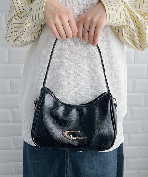 メタルモチーフワンハンドルショルダーバッグ | NU12410129 | ブラック