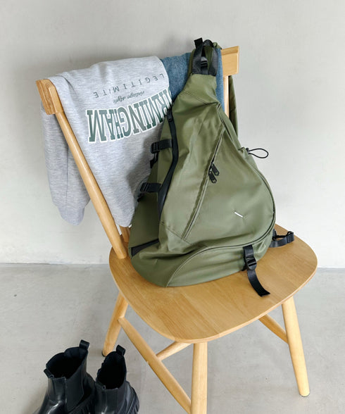 ワンポイントボディバッグ/ユニセックス メッセンジャーバッグ | CL12410160 | カーキ