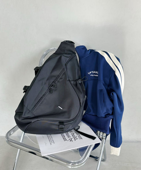 ワンポイントボディバッグ/ユニセックス メッセンジャーバッグ | CL12410160 | ブラック