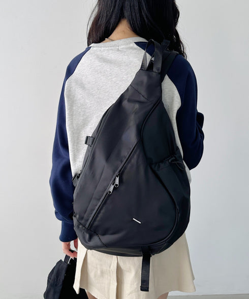 ワンポイントボディバッグ/ユニセックス メッセンジャーバッグ | CL12410160 | ブラック