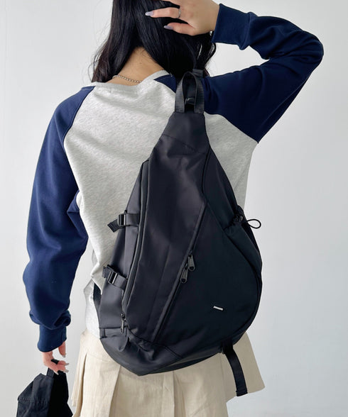 ワンポイントボディバッグ/ユニセックス メッセンジャーバッグ | CL12410160 | ブラック