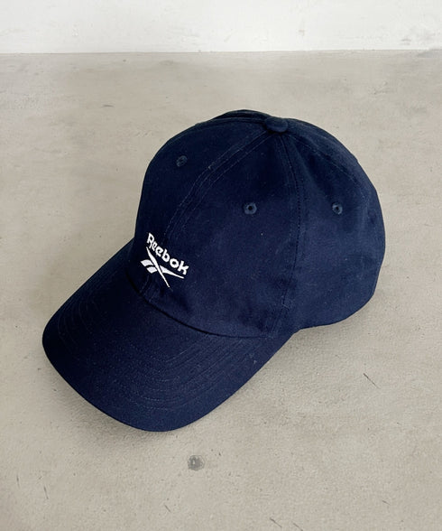 【Reebok/リーボック】別注 ワンポイント 刺繍 ローキャップ | MD5241001 | ネイビー