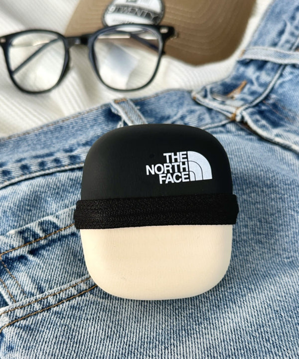 THE NORTH FACE(ザ・ノースフェイス)/カラビナ付 ヌプシモールドポーチ バイカラーポーチ 小物入れ /NUPTSE MOLD POUCH | IM6242018 | クリーム