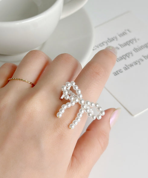 パールリボン ビーズリング | IS4241489 | ホワイト