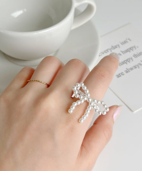 パールリボン ビーズリング | IS4241489 | ホワイト