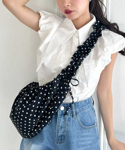 ドットクシュクシュショルダーバッグ | NU1241578 | ブラック