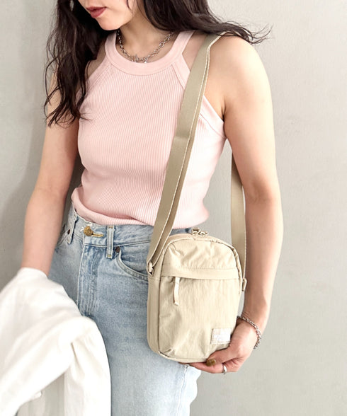 THE NORTH FACE(ザ・ノースフェイス)/長さ調整可能 ワンポイント ロゴ刺繍 ショルダー クロス ミニバッグ/TRAVEL CROSS BAG S | IM1243028 | ライトベージュ
